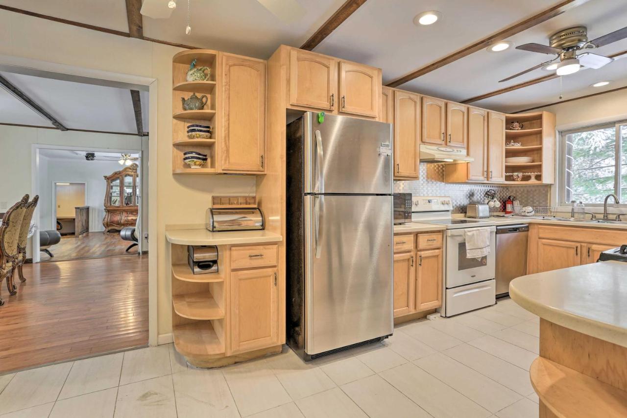 Large Greeley House With 2 Game And Yard!