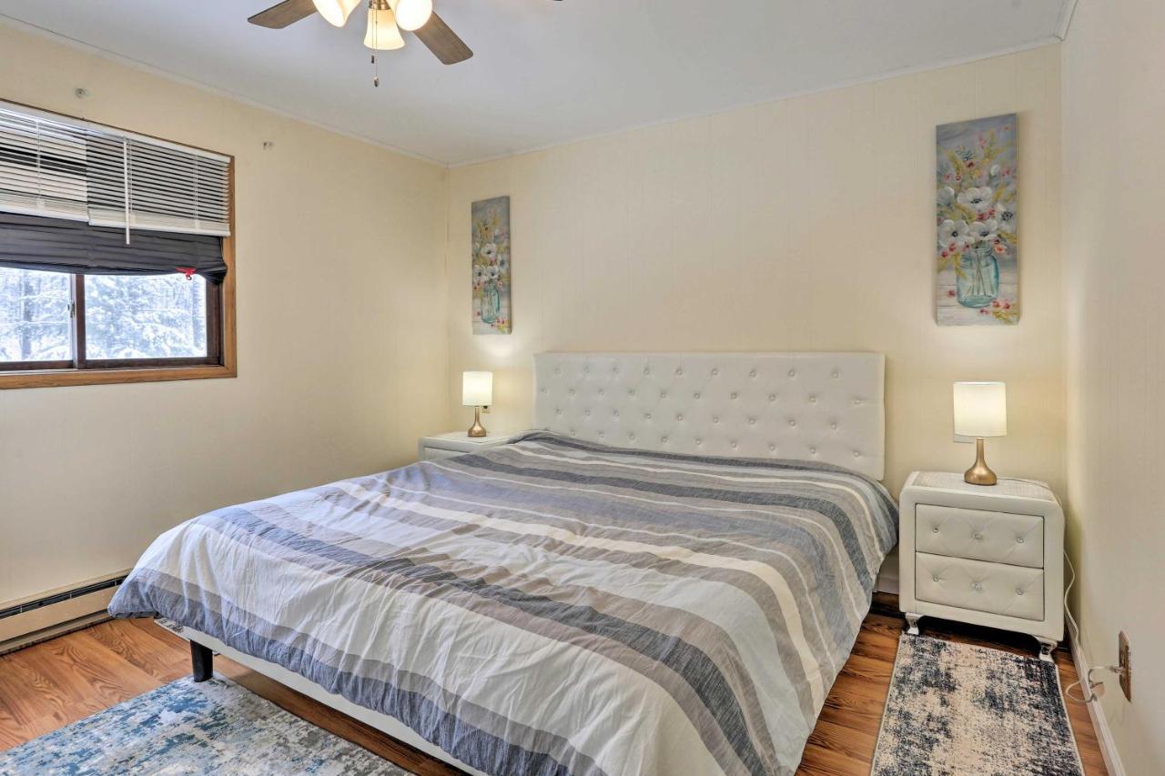 Large Greeley House With 2 Game And Yard! *