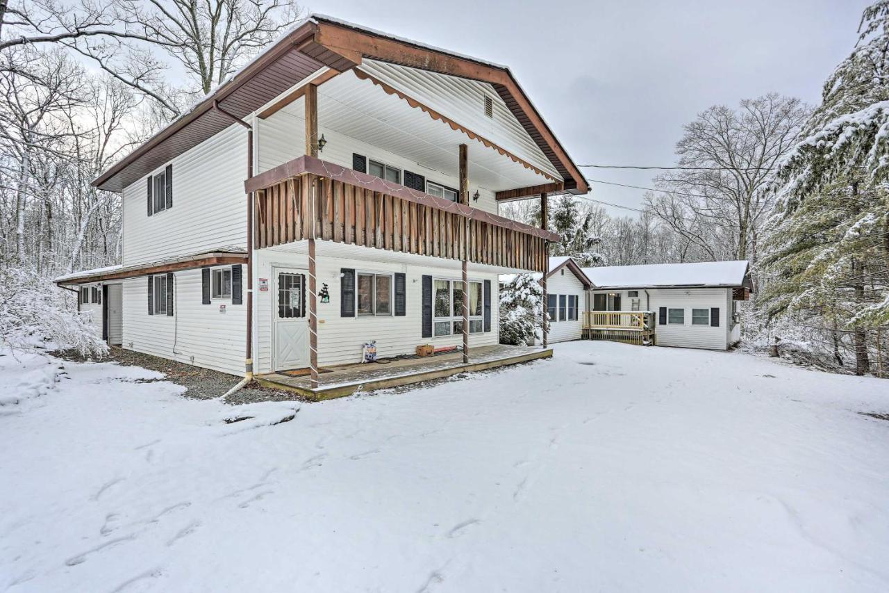 Large Greeley House With 2 Game And Yard! Holiday home Lackawaxen
